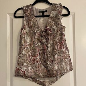 White House Black Market Paisley Ruffle V-Neck Sleeveless Top with Golf Threads